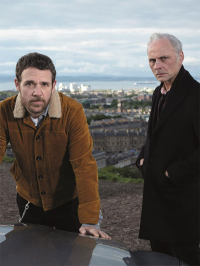 voir serie Petit meurtre en famille saison 3