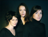voir serie Trois femmes flics saison 1