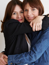 voir serie Doll & Em saison 2