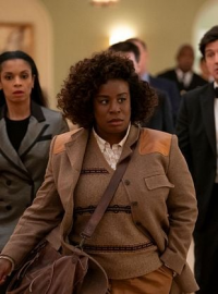 voir serie La Résidence saison 1